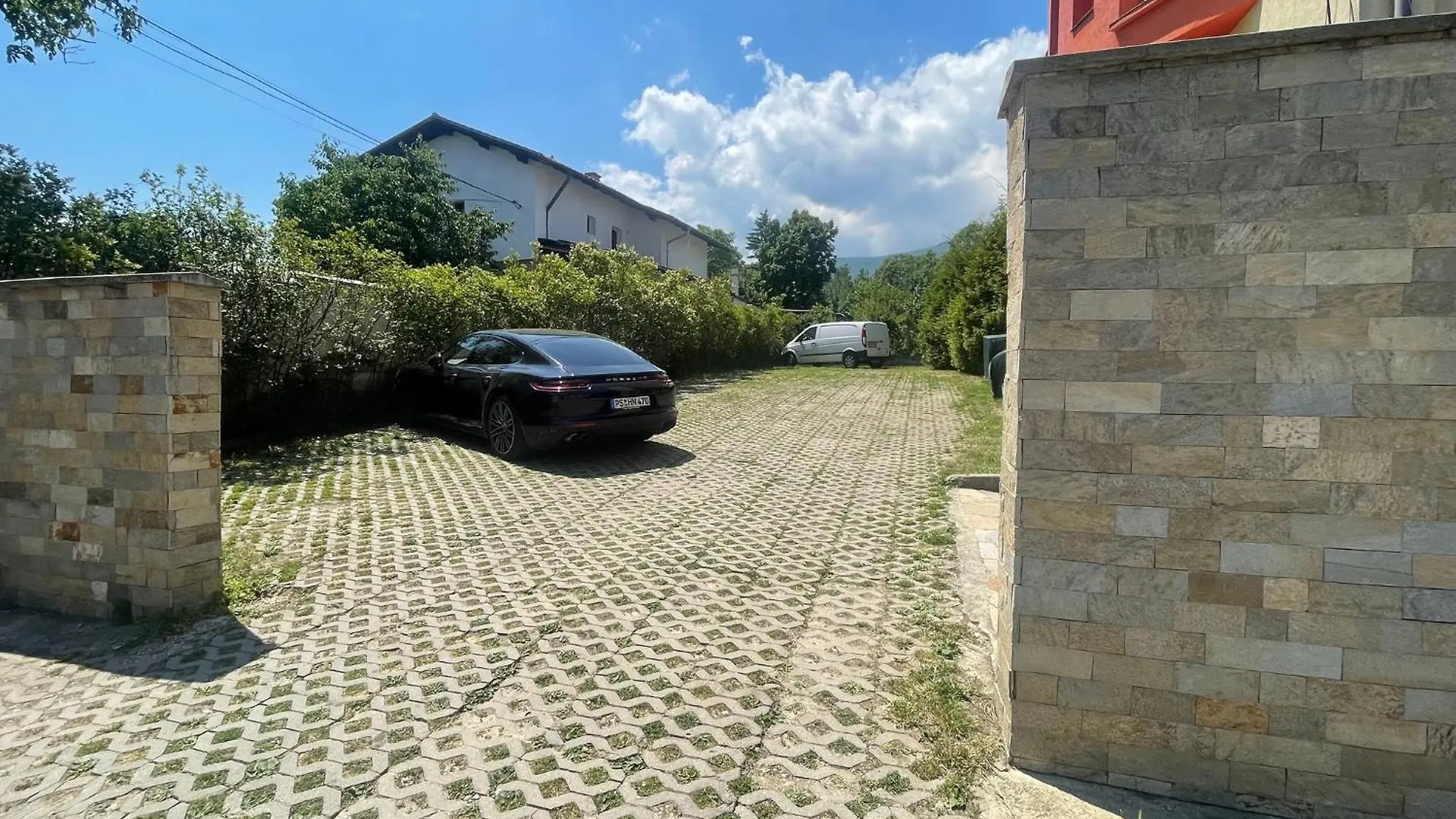 Eleganza Family Hotel - Free Parking Sofia