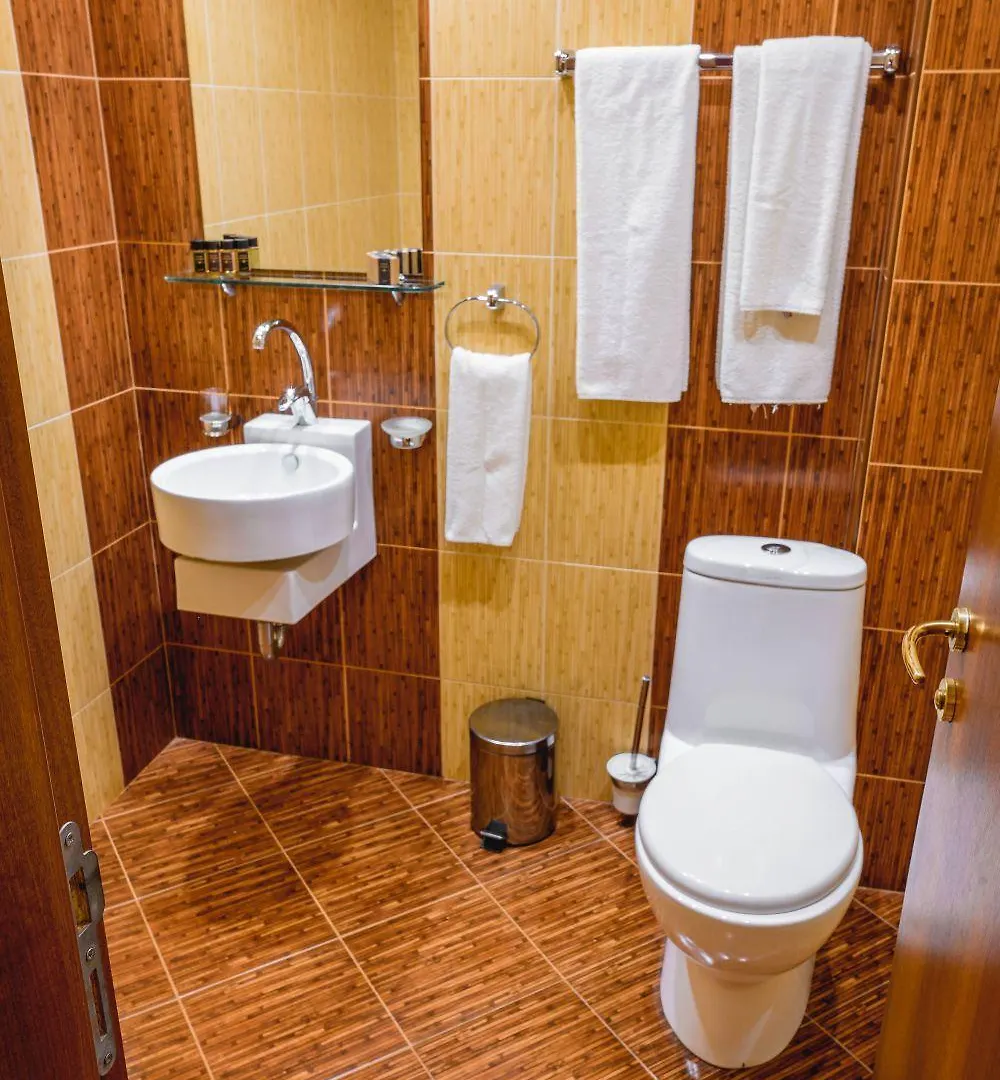Eleganza Family Hotel - Free Parking Sofia