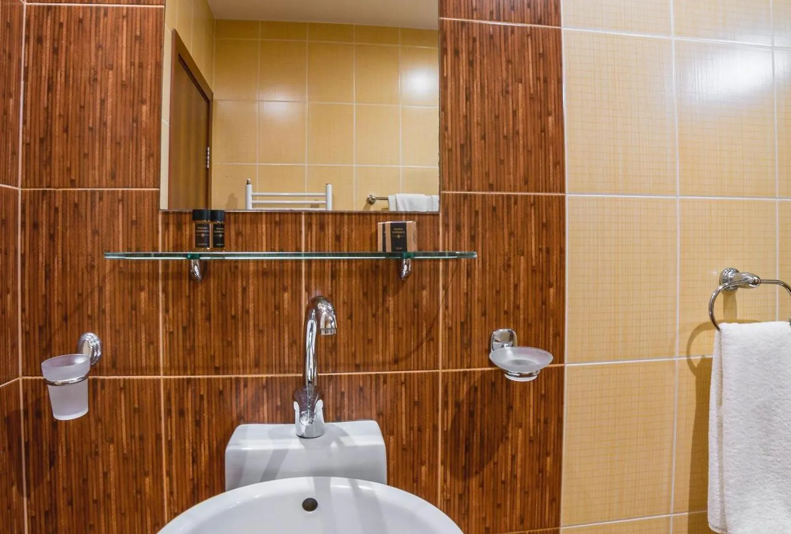 Eleganza Family Hotel - Free Parking Sofia
