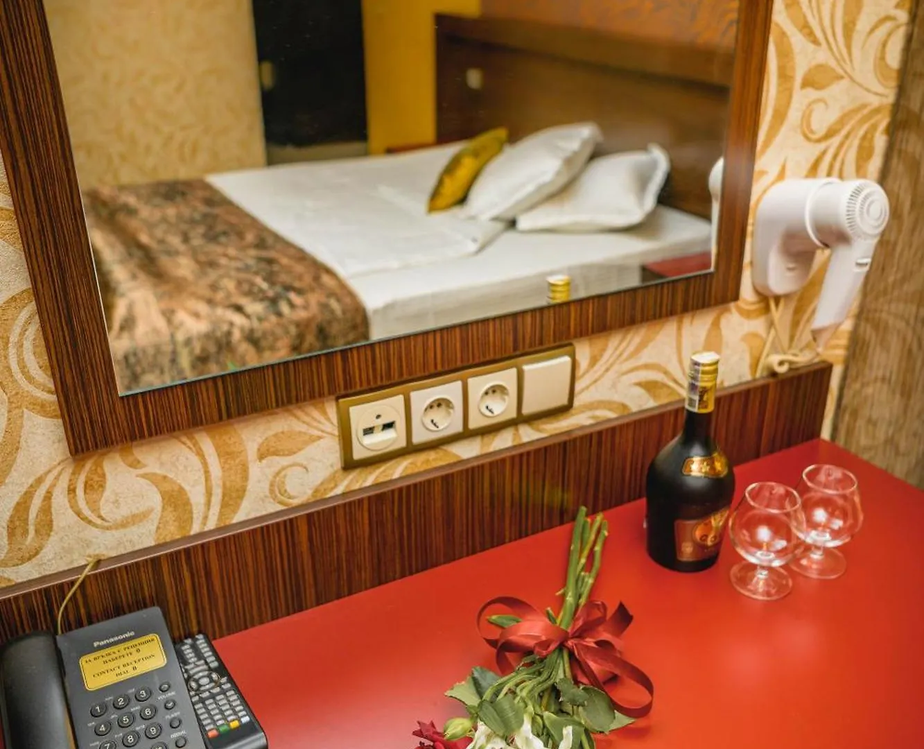 Eleganza Family Hotel - Free Parking Σόφια 2*,